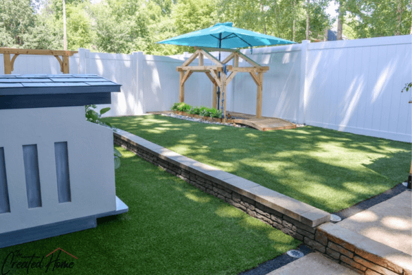 Doggie lawn 